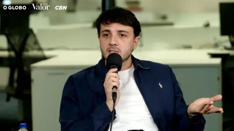 Rádio 105 FM — Renan Santos, candidato à Presidência pelo Missão, em sabatina no O Globo, Valor e CBN Reprodução O candidato do Missão à Presidência da República, Renan Santos, defendeu nesta quinta-feira (27) que a Justiça do Trabalho caminhe para a “obsolescência e substituição” e que demandas trabalhistas passem a ser resolvidas na Justiça Cível. “Eu acho que [&hellip;]